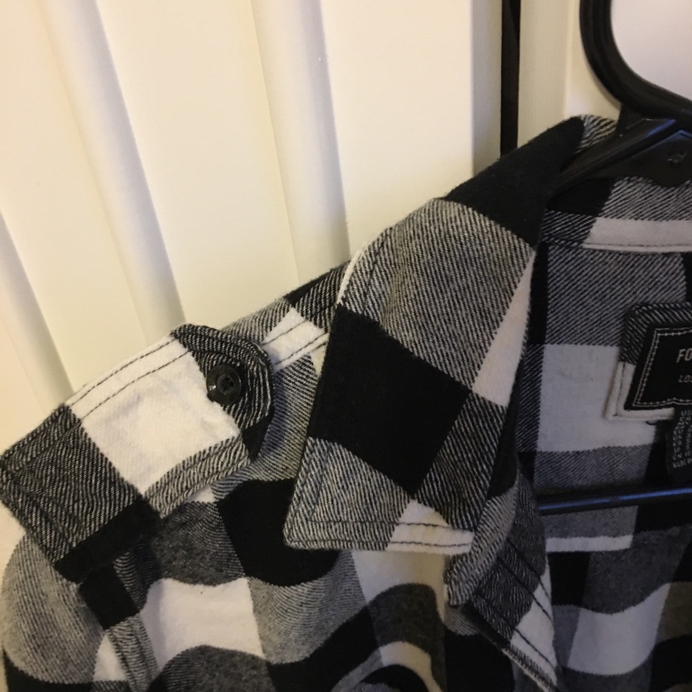 Black and white flannel shirt - Picture 2 of 5